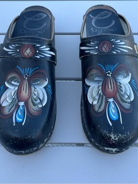Cedersko Black Leather Slip-On Clogs with Gold Script